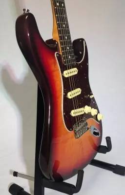 Fender - 70th Anniversary American Professional II Stratocaster, Rosewood Fingerboard - Comet Burst 5
